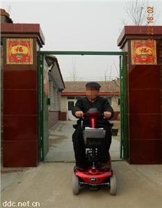 老人代步车，四轮电动代步车，80岁老人可以开的代步车