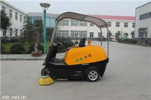 成都伊莱维克电动吸尘扫地车