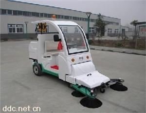 成都伊莱维克电动三轮扫地车