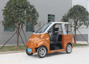 新款老人用休闲小型代步车