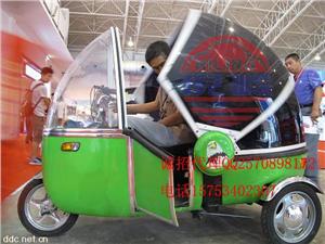 启迪全封闭电动轿车，老年代步车