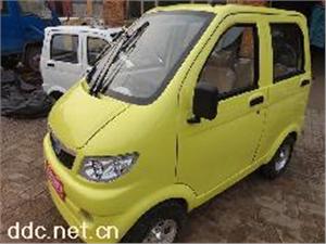四轮电动车