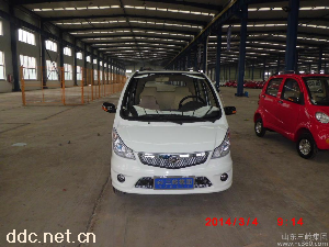 供应新款三岭五门电动汽车