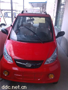 全封闭电动四轮车