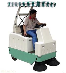 郑州凯泰电动清扫吸尘车
